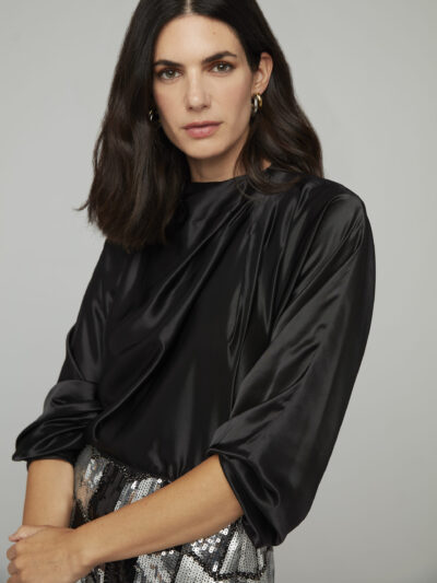 BLUSA DRAPEADA NEGRA